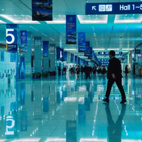 Zdjęcie: Globalne ramy AI governance — ONZ, OECD i G7 co uzgodniły w 2026