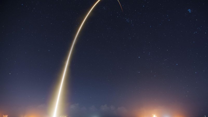 Zdjęcie: SLS vs Starship — który system naprawdę nadaje się na Księżyc?